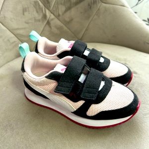 Girls Puma Velcro Sneakers size 12c